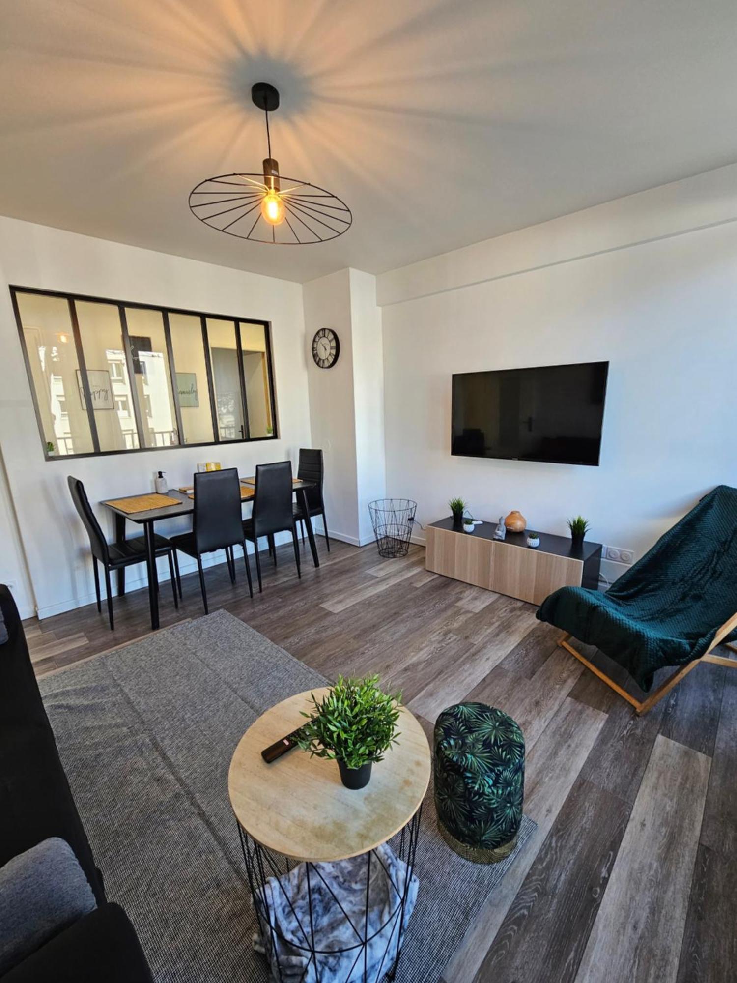 Charmant & Spacieux 3 Chambres - Mm Apartment - Lyon Grand Parilly Venissieux Bagian luar foto